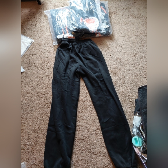 Sweatpants - Picture 3 of 3